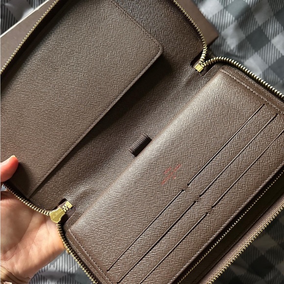 Louis Vuitton travel zippy wallet - Picture 6 of 10